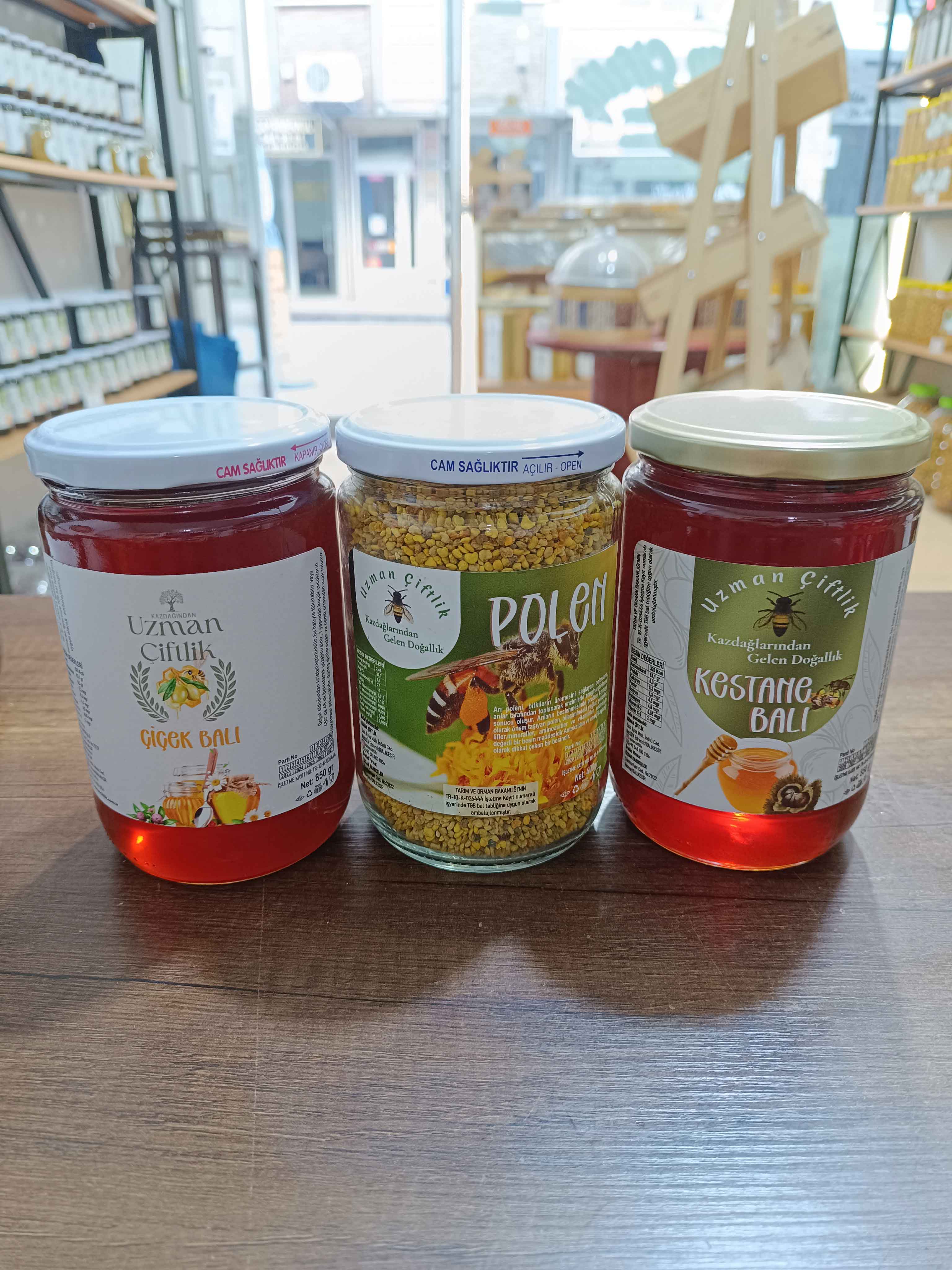 Çiçek Balı (850 gr) - Kestane Balı (850 gr) - Polen (400 gr)