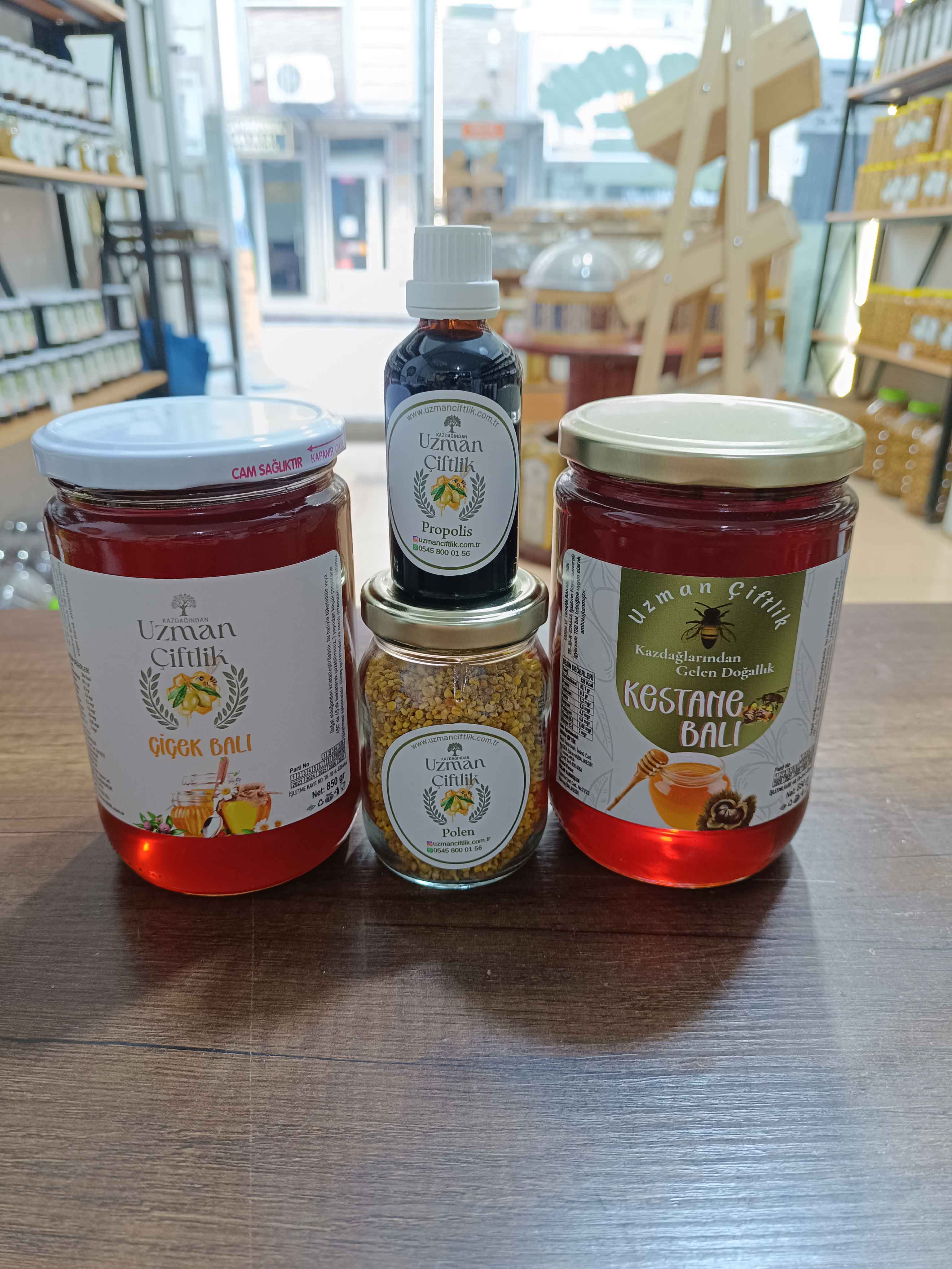 Çiçek Balı (850 gr) - Kestane Balı (850 gr) - Polen (100 gr) - Propolis (50 ml)