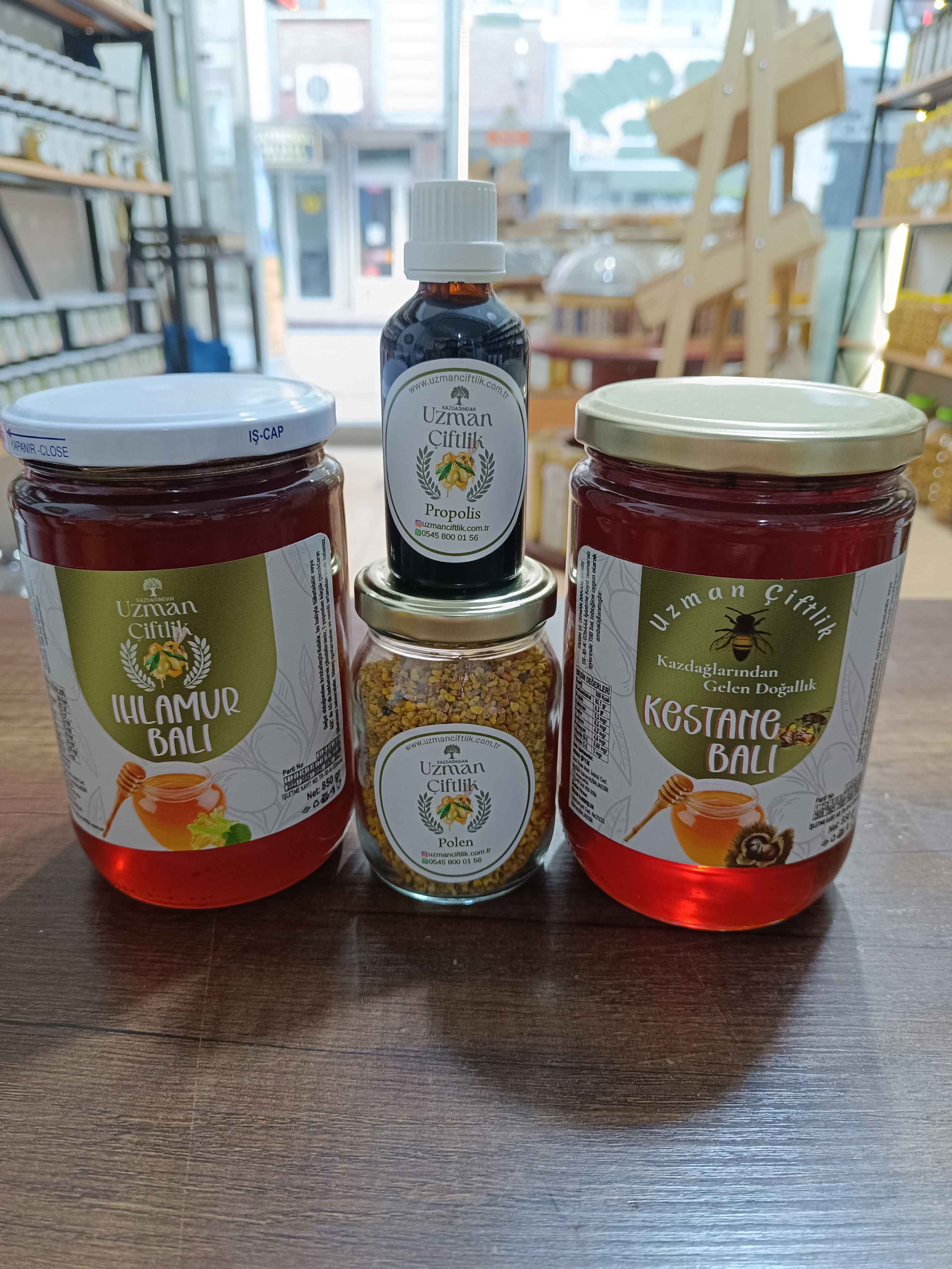 Ihlamur Balı (850 gr) - Kestane Balı (850 gr) - Polen (100 gr) - Propolis (50 ml)